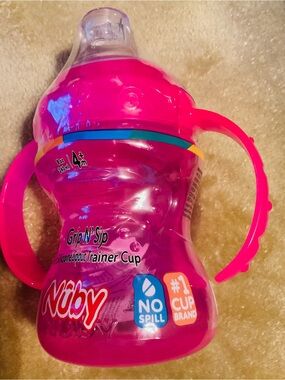🎊🆕💕 Nuby Grip 'N' Sip Pink Trainer Cup